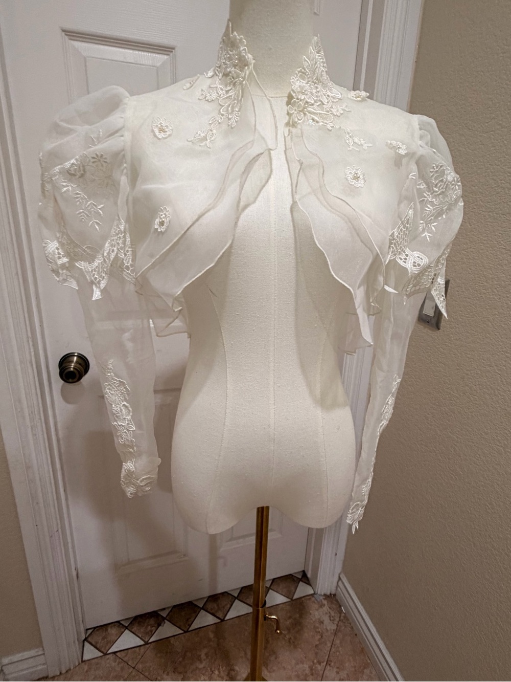 Ivory Sheer Lace-Embellished Women's Bolero Shrug